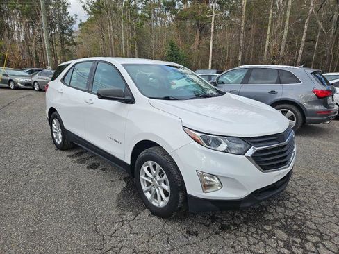 Used 2019 Chevrolet Equinox LS image 17