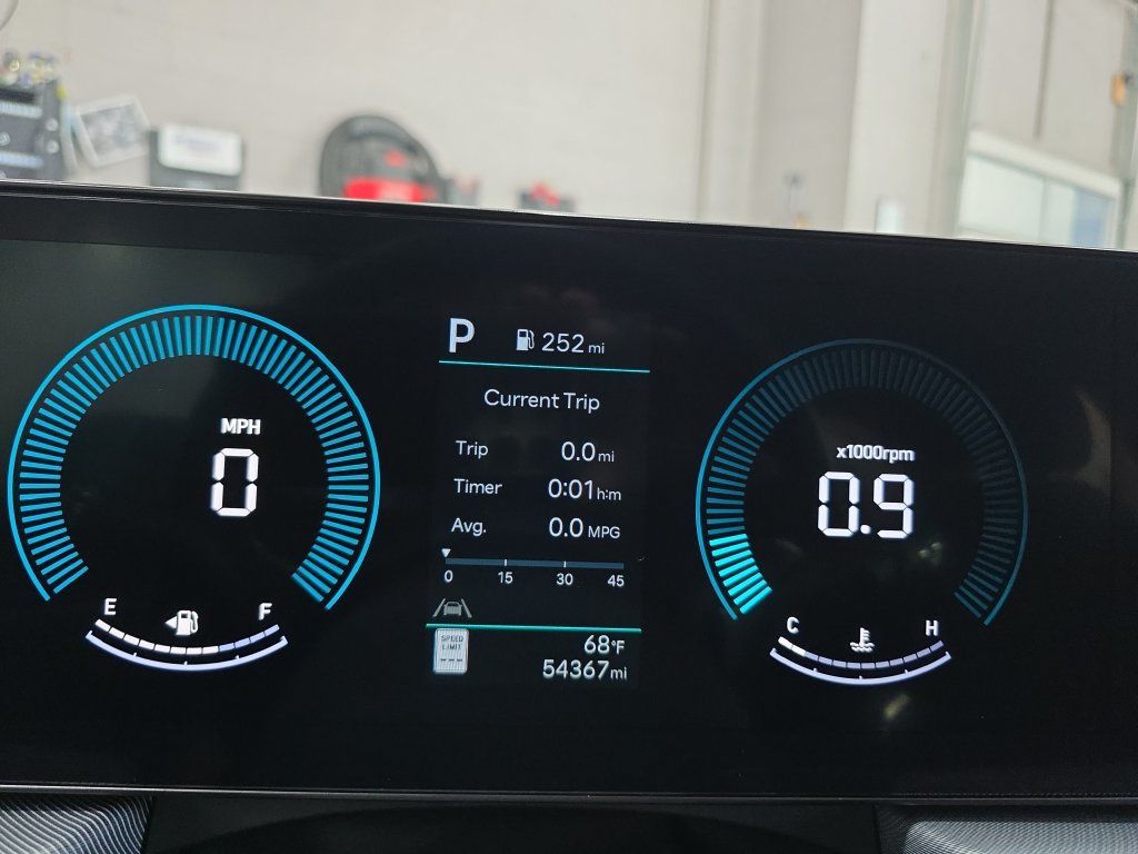 Used 2025 Hyundai Sonata SEL FWD image 18