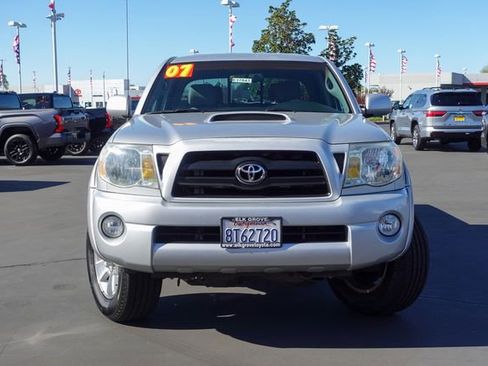 Used 2007 Toyota Tacoma PreRunner image 3