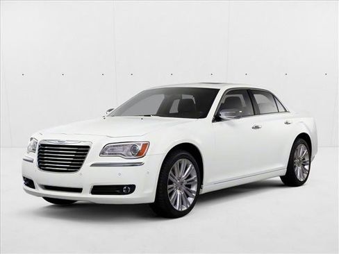 Used 2013 Chrysler 300 C w/ Light Group image 1