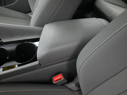 Certified 2024 Hyundai Elantra SEL w/ Convenience Package image 27