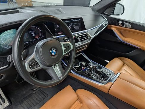 Used 2022 BMW X7 M50i w/ Dynamic Handling Package image 19