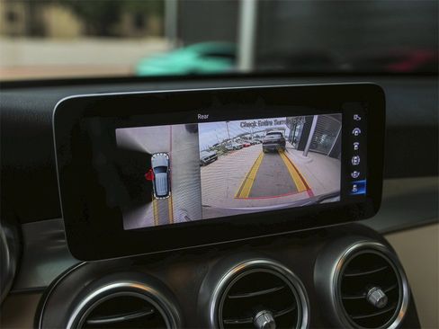 Used 2020 Mercedes-Benz GLC 300 image 23