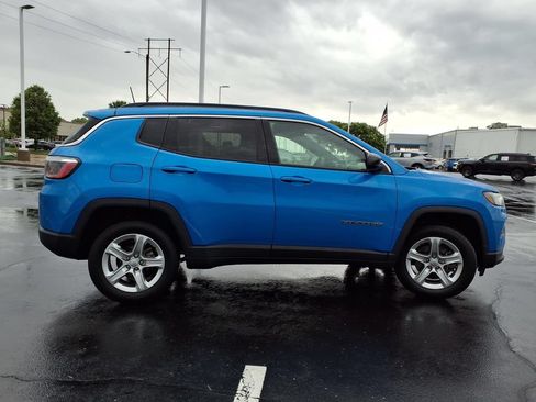 Used 2023 Jeep Compass Latitude w/ Convenience Group AWD/4WD image 31