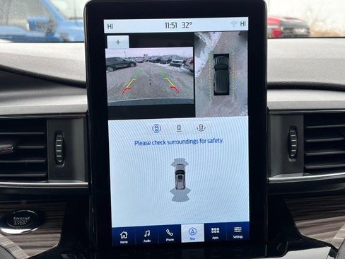 Used 2023 Ford Explorer Limited w/ Limited Technology Package image 25