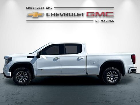 Used 2023 GMC Sierra 1500 AT4 w/ Technology Package AWD/4WD image 6