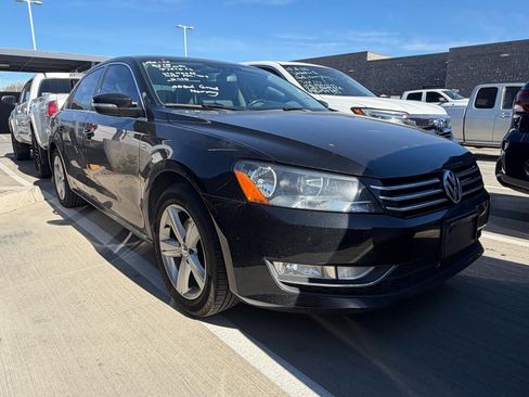 Used 2015 Volkswagen Passat 1.8T Limited Edition image 5