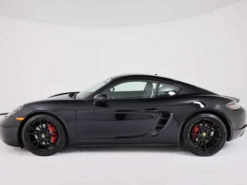 Certified 2024 Porsche 718 Cayman S RWD image 2