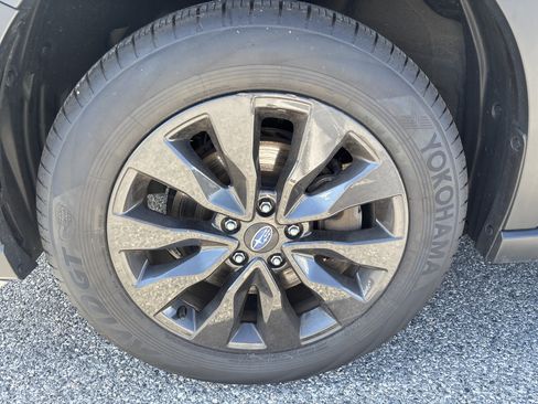 Used 2025 Subaru Outback Onyx Edition AWD/4WD image 39