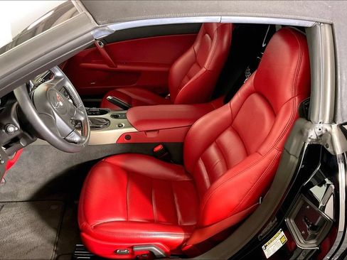 Used 2005 Chevrolet Corvette Convertible w/ Preferred Equipment Group RWD image 27
