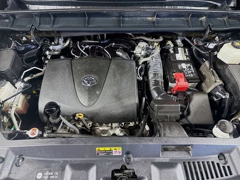 Used 2021 Toyota Highlander XSE AWD/4WD image 34