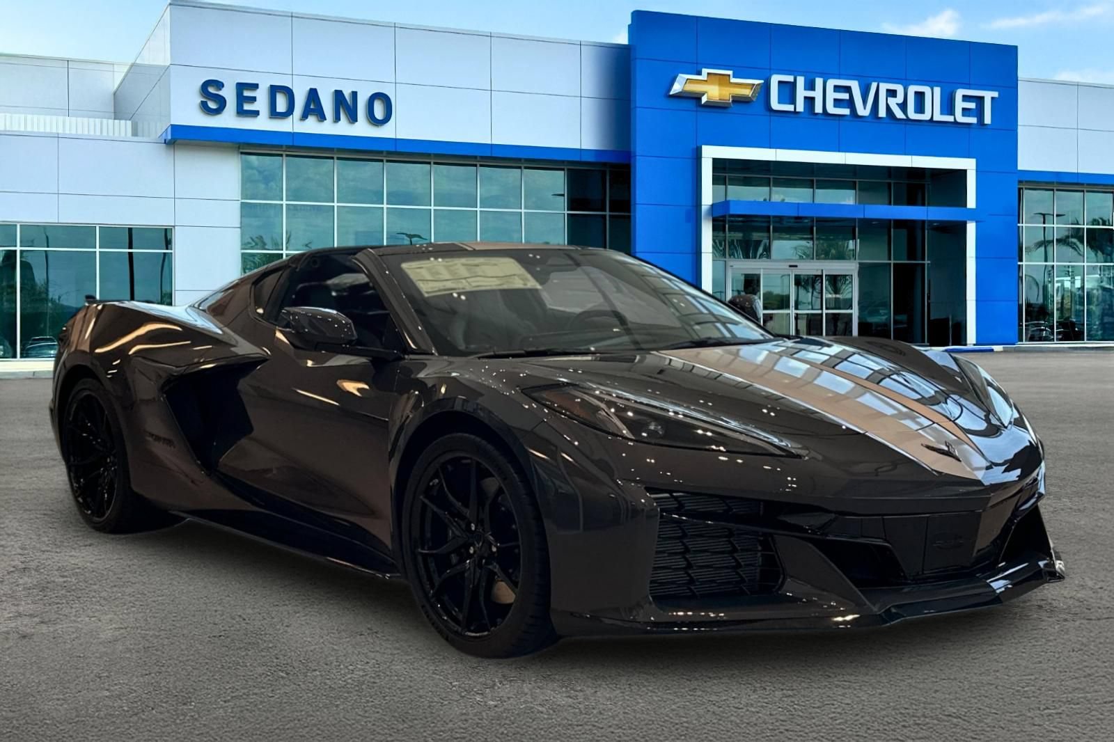 New 2027 Chevrolet Corvette Grand Sport w/ Z52 Sport Performance Package RWD image 2