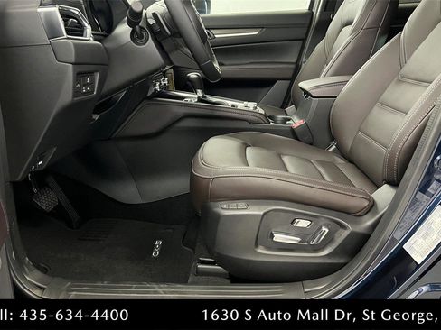 New 2025 MAZDA CX-5 Signature image 17
