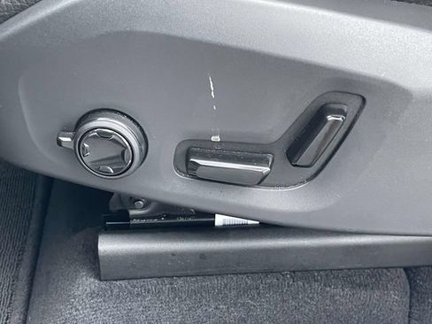 Used 2019 Volvo XC60 T5 Inscription w/ Protection Package Premier FWD image 18