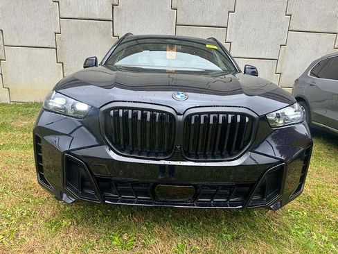 New 2026 BMW X5 xDrive40i w/ M Sport Package image 2