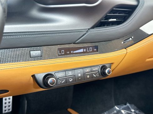 Certified 2020 Ferrari F8 Tributo RWD image 12