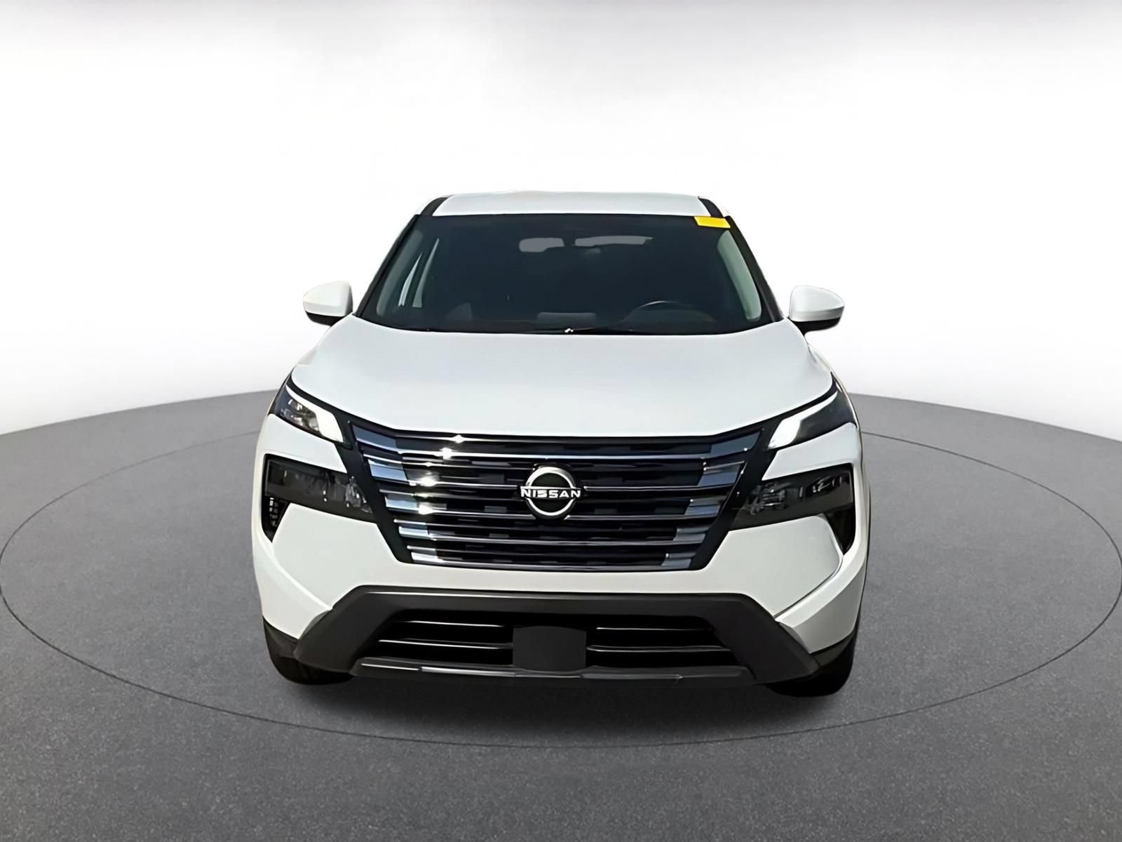 Used 2026 Nissan Rogue SV AWD/4WD image 4