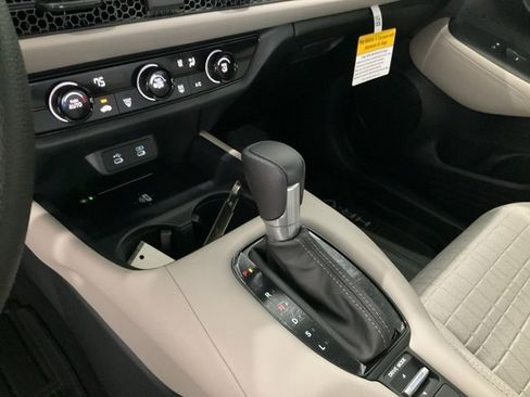 New 2026 Honda HR-V LX image 12