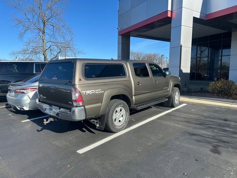 Used 2015 Toyota Tacoma 4x4 Double Cab image 4