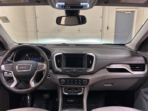 Used 2024 GMC Terrain SLE image 17