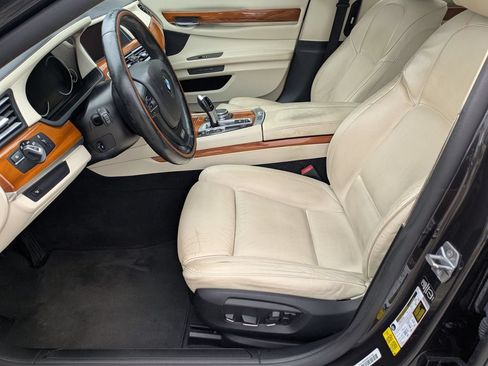 Used 2015 BMW 750Li RWD image 11