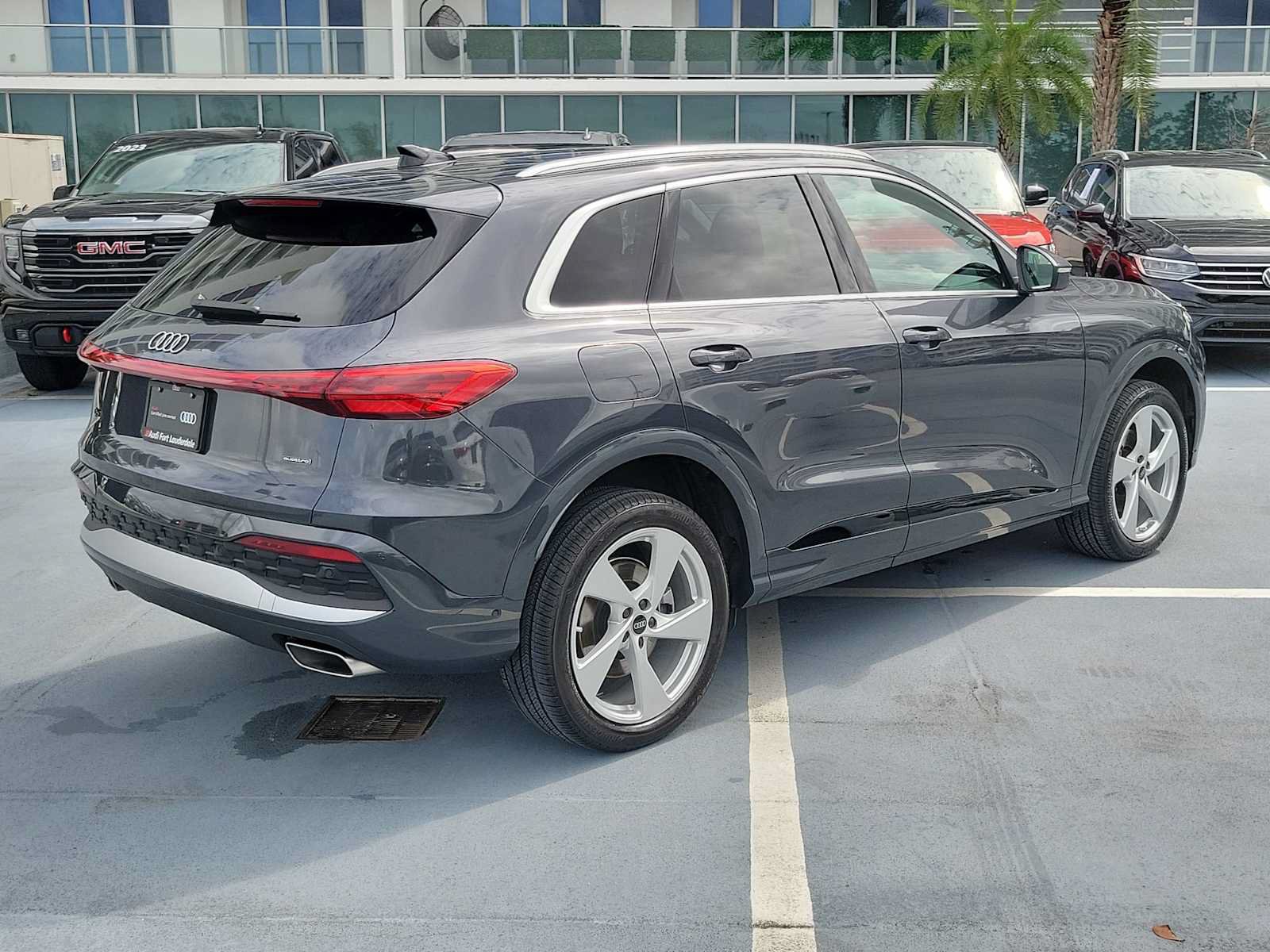 Certified 2025 Audi Q5 Premium Plus w/ Premium Plus AWD/4WD image 6