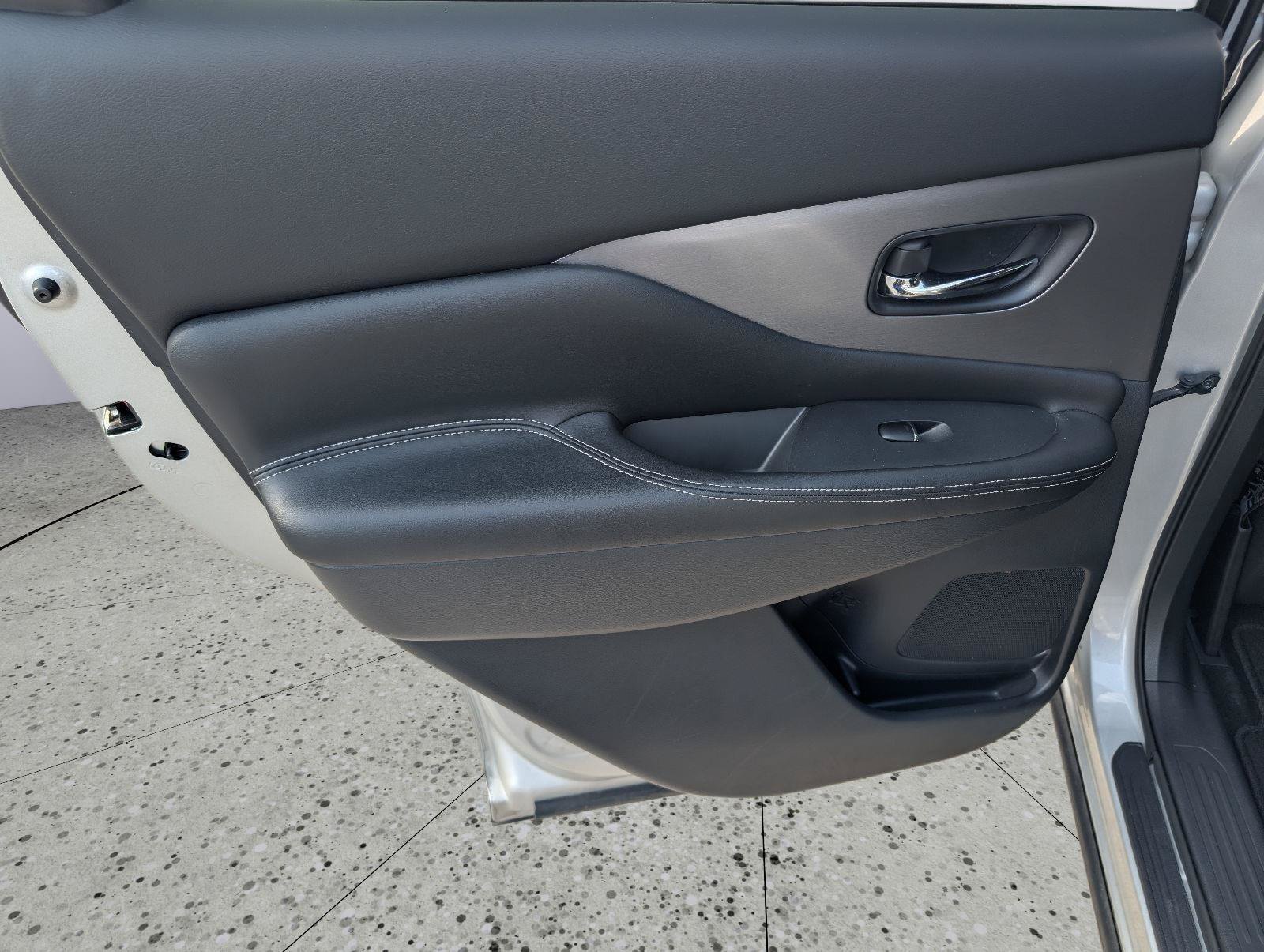 Used 2024 Nissan Murano SL w/ Cargo Package FWD image 22