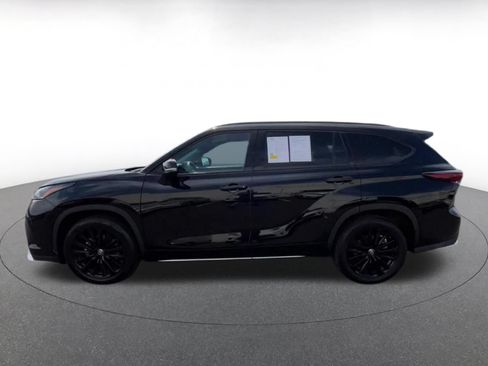 Used 2025 Toyota Highlander XSE AWD/4WD image 8