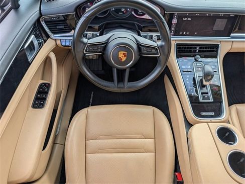 Used 2021 Porsche Panamera image 7