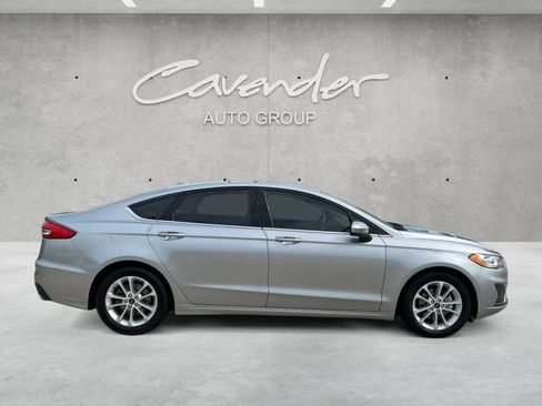 Used 2020 Ford Fusion SE FWD image 17