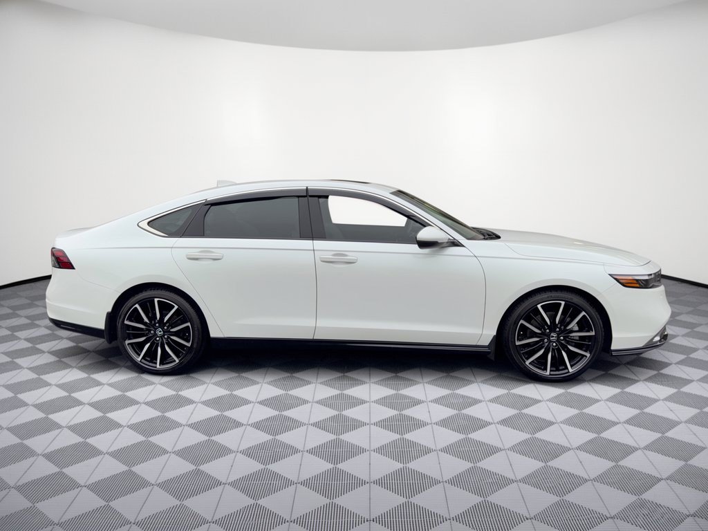 Used 2024 Honda Accord Touring image 8