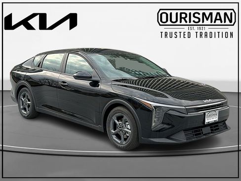 New 2025 Kia K4 LXS image 1
