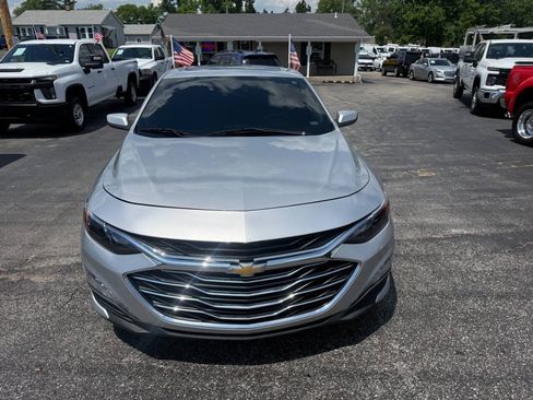 Used 2019 Chevrolet Malibu LT FWD image 3