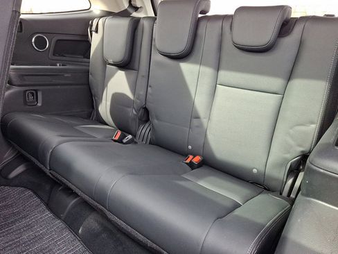 Certified 2022 Subaru Ascent Limited w/ Technology Package image 11