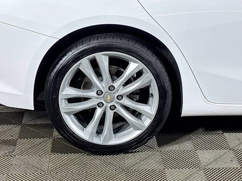 Used 2022 Chevrolet Malibu LT FWD image 22