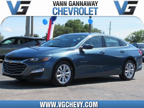 Used 2025 Chevrolet Malibu LT FWD image 1