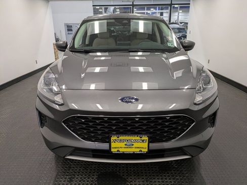 Certified 2022 Ford Escape SE image 2