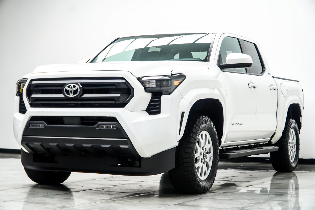 Used 2024 Toyota Tacoma SR5 RWD image 12