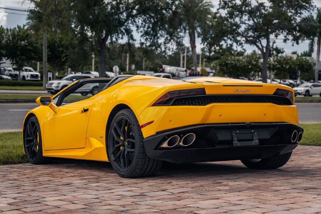 Used 2016 Lamborghini Huracan LP 610-4 AWD/4WD image 4