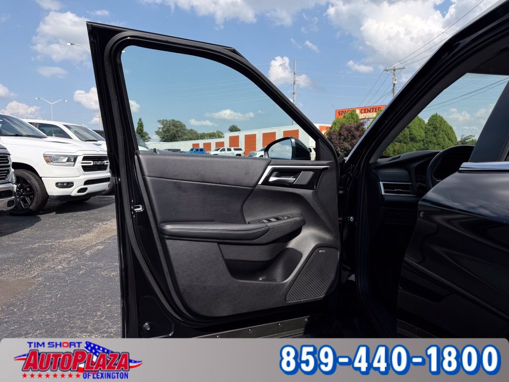 Used 2025 Mitsubishi Outlander SE AWD/4WD image 28