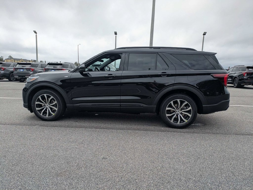 New 2027 Ford Explorer ST-Line RWD image 6