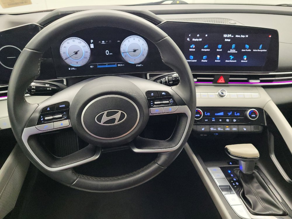 Used 2025 Hyundai Elantra Limited FWD image 22