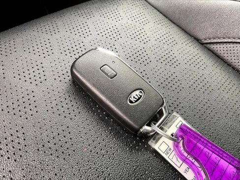 Used 2021 Kia Seltos SX image 11