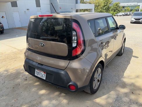 Used 2016 Kia Soul FWD image 9