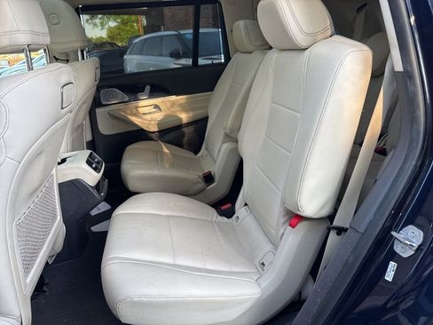 Used 2020 Mercedes-Benz GLS 450 4MATIC image 6