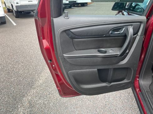 Used 2016 GMC Acadia SLE FWD image 20