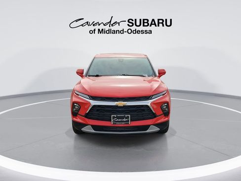 Used 2025 Chevrolet Blazer LT FWD image 3