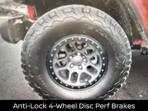 Used 2022 Jeep Wrangler Unlimited Rubicon w/ Xtreme Recon 35" Tire Package image 9