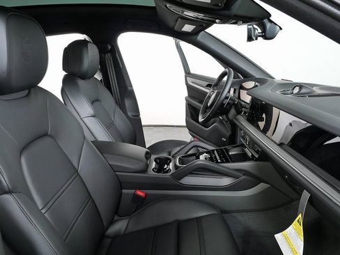 New 2026 Porsche Cayenne S image 22