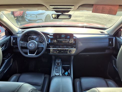Used 2023 Nissan Pathfinder SL image 13